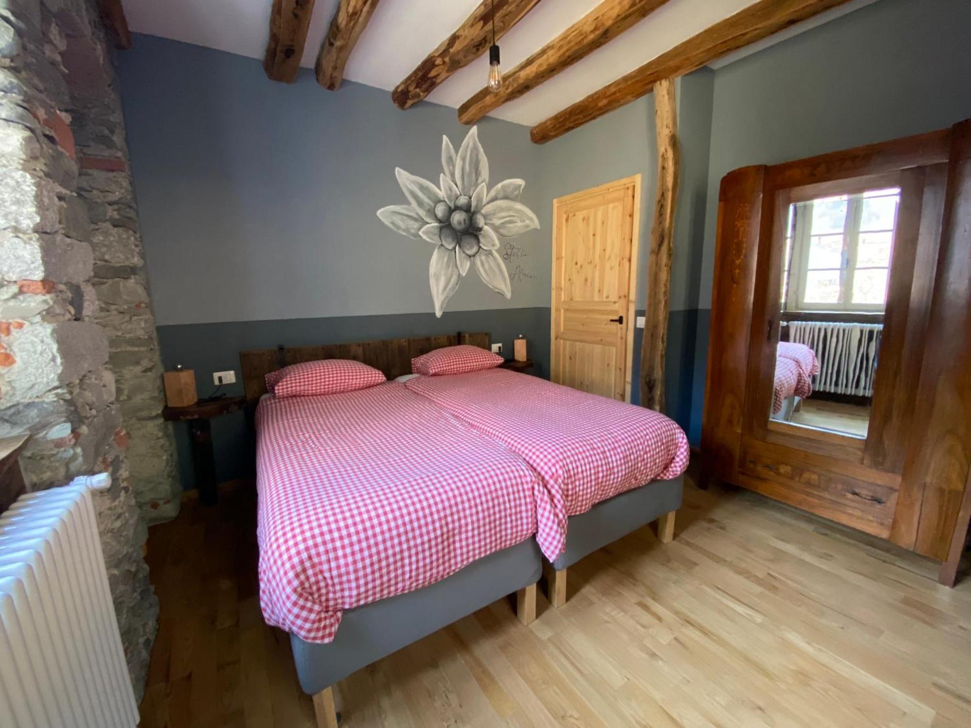 Mountain Cabin Valsesia Appartement Stella Varallo Eksteriør billede